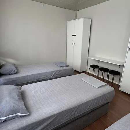 Hostelida *